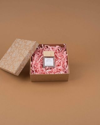 Každý balík si zaslouží eleganci a co je elegantnější než růžová plameňák? 🫢🦩 balení nikdy nebylo zábavnější. Teď už jen...