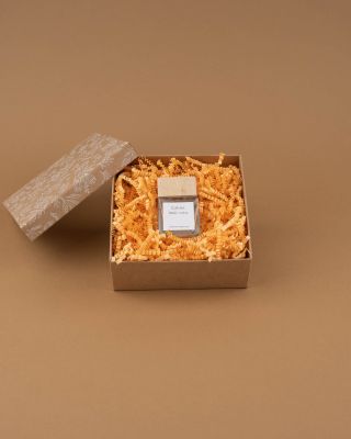 Zlato není jen pro šperky ✨ zlatá barva s oranžovým nádechem. Ať už na narozeniny nebo svátky 💐 zlatá barva je vždy...