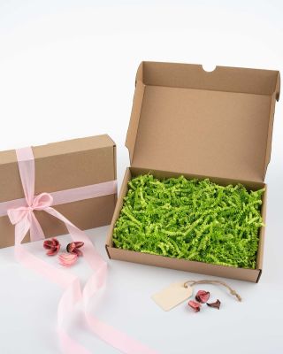 🍋‍🟩 limetková zelená. Šťavnatá limetka společně s dárkovým balením dodá balíčkům veselou atmosféru. Jak se vám líbí? Za...